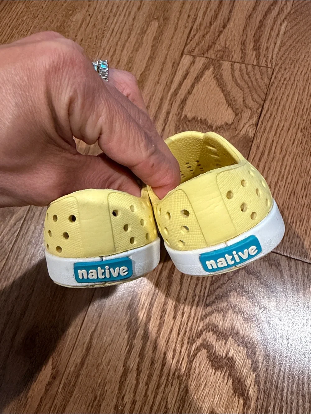 Native Jefferson Slip-On Toddler Shoes C4 in Yellow